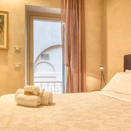 Apartmentsarena - Suite Mercatorum - Piazza Erbe Verona Exteriör bild