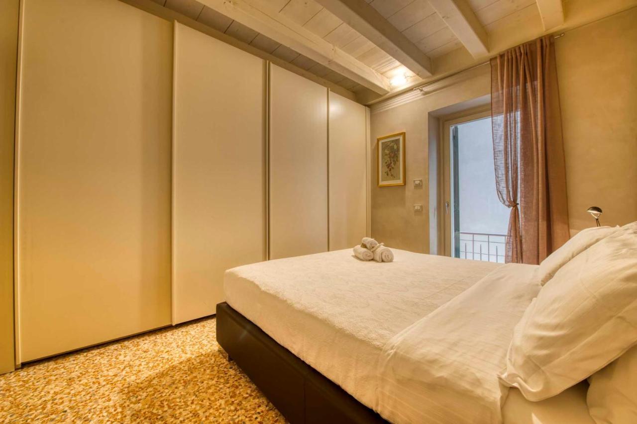 Apartmentsarena - Suite Mercatorum - Piazza Erbe Verona Exteriör bild