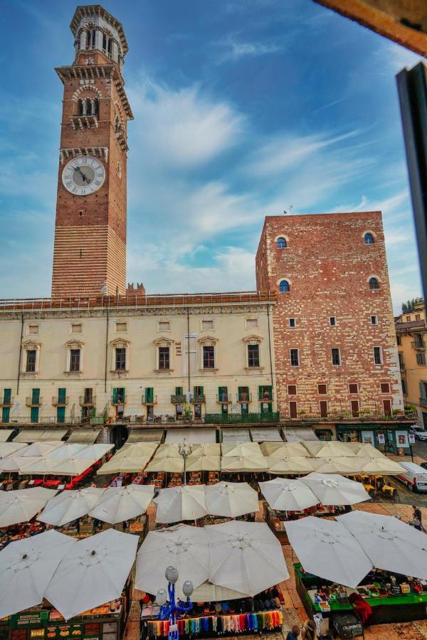 Apartmentsarena - Suite Mercatorum - Piazza Erbe Verona Exteriör bild