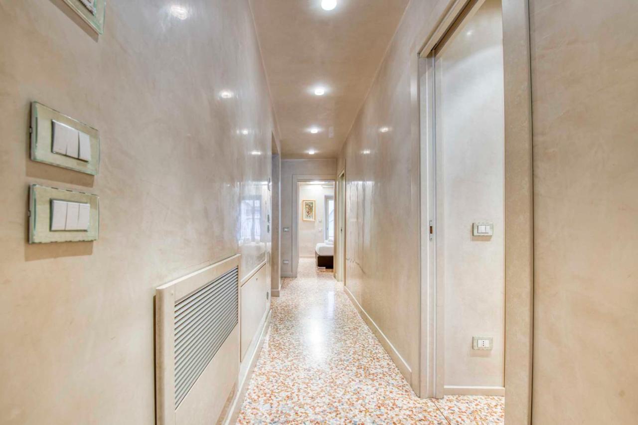 Apartmentsarena - Suite Mercatorum - Piazza Erbe Verona Exteriör bild