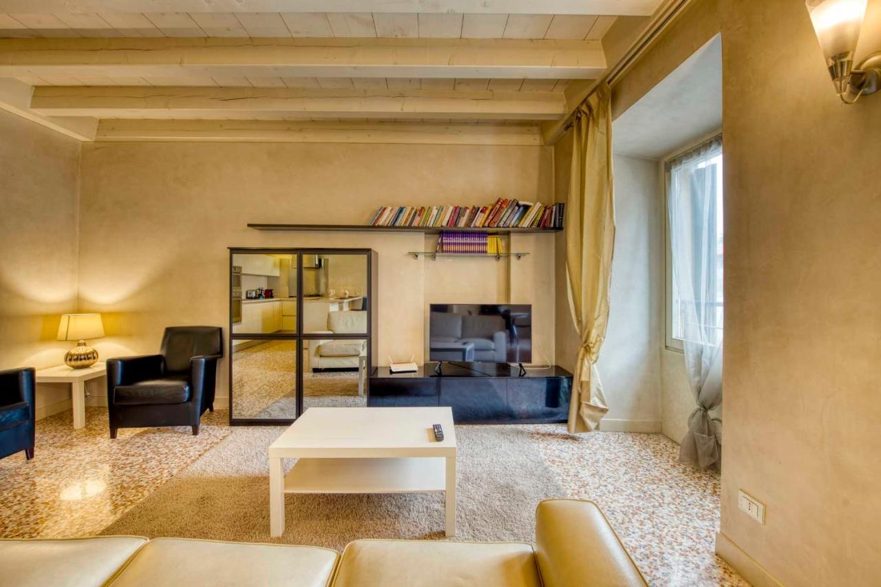 Apartmentsarena - Suite Mercatorum - Piazza Erbe Verona Exteriör bild