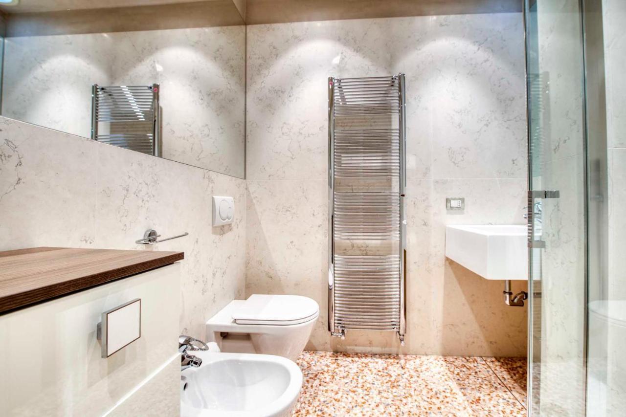 Apartmentsarena - Suite Mercatorum - Piazza Erbe Verona Exteriör bild