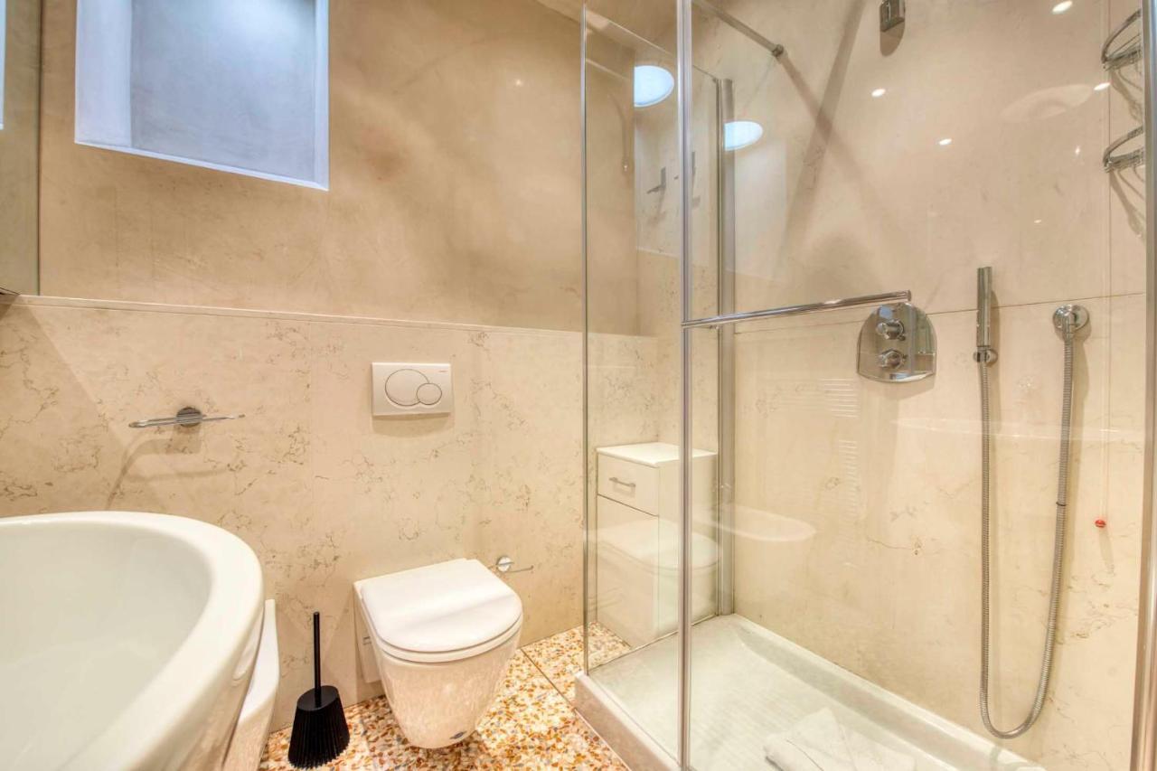 Apartmentsarena - Suite Mercatorum - Piazza Erbe Verona Exteriör bild