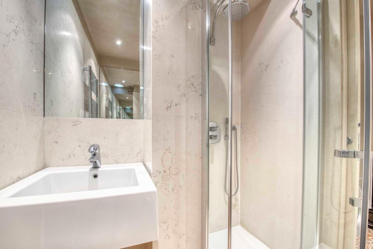 Apartmentsarena - Suite Mercatorum - Piazza Erbe Verona Exteriör bild